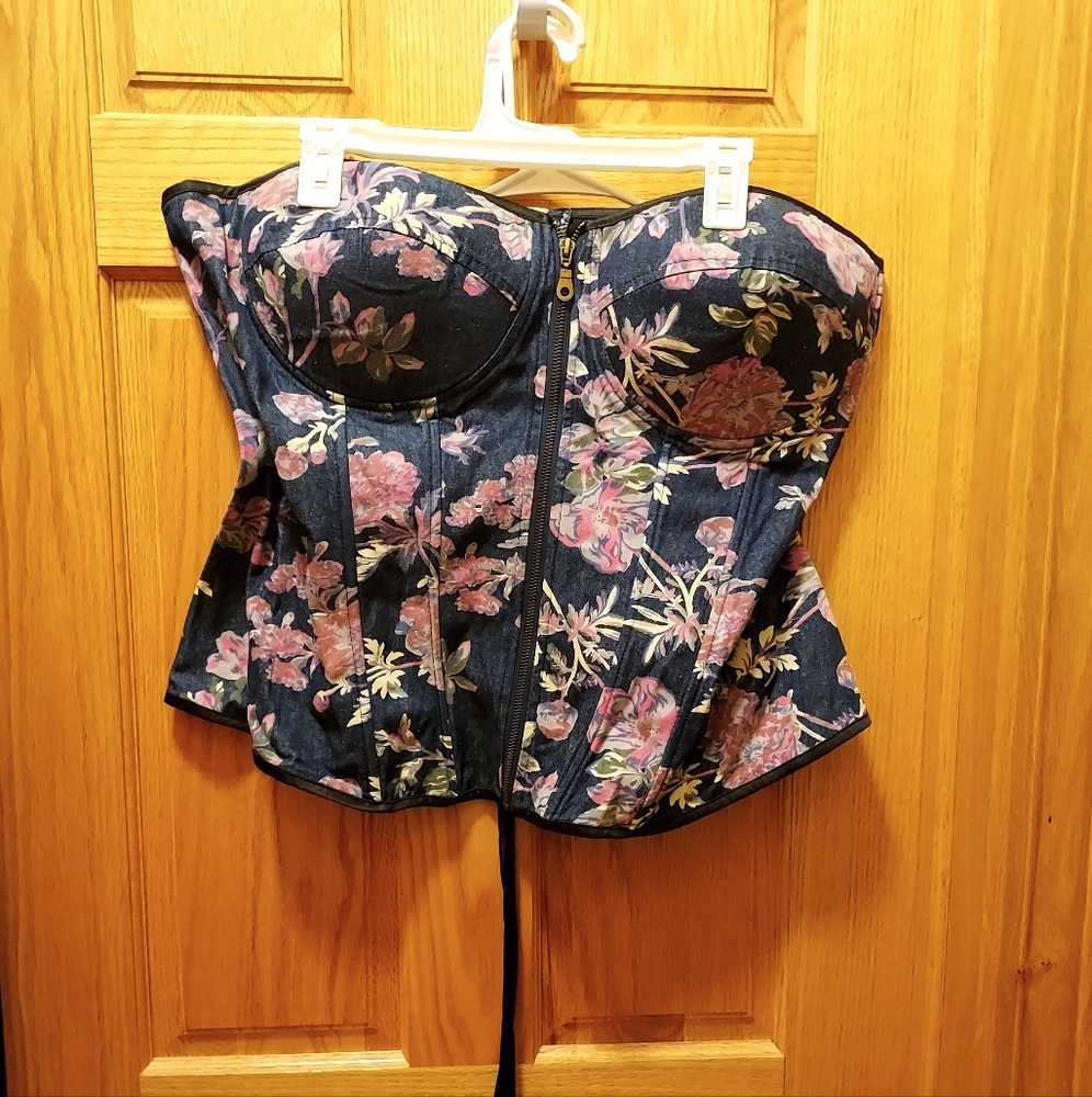 Torrid Size 2 (2X/18) Zipup Denim Corset Top Floral Print and Plastic Boning